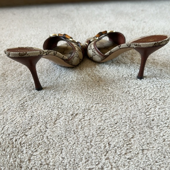 Authentic Gucci Beige/Brown Monogram Women's Kitten Heels size 6 1/2 B. LIKE NEW - Picture 2 of 10